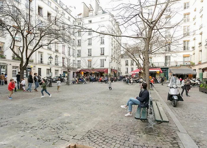 Le Marais Place Sainte Catherine With Ac
